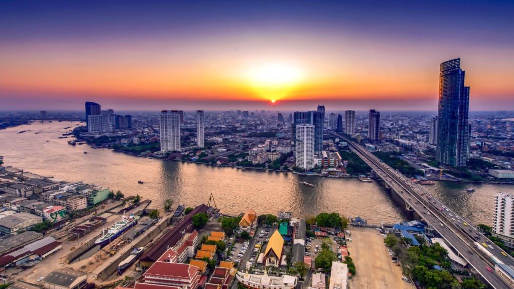 Bangkok in One Day: Top Tour Itinerary With Railway Market, Floating Market & Ayutthaya